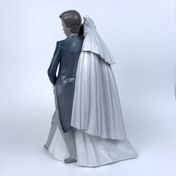 NAO By Lladró “An Unforgettable Dance” Wedding Figurine #1247 - Picture 5 of 16